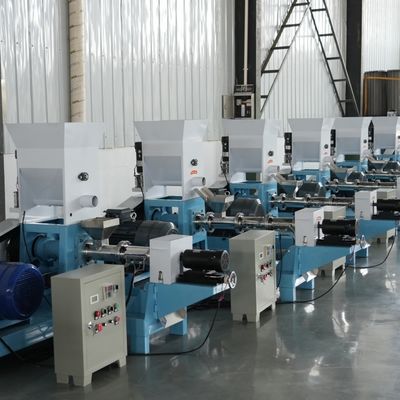 pelota pequena do alimento de peixes 500kg/H que faz a máquina 2.2kw que corta o poder