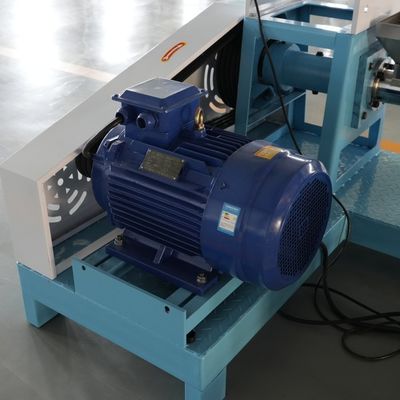 pelota pequena do alimento de peixes 500kg/H que faz a máquina 2.2kw que corta o poder