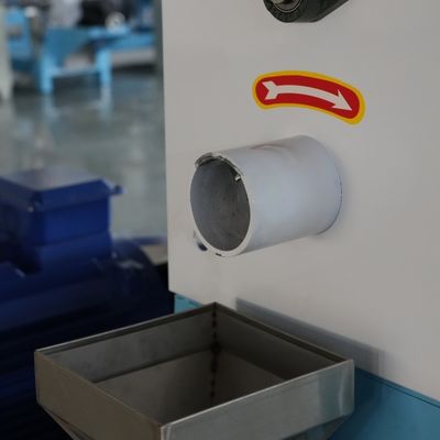 pelota pequena do alimento de peixes 500kg/H que faz a máquina 2.2kw que corta o poder