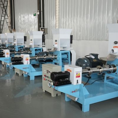 Parafuso aquático de baixo nível de ruído 350kg/H do fabricante 8cm da máquina da pelota da alimentação dos peixes