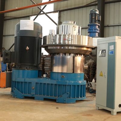 Alto densidade Hay Straw Wood Pelletizer Equipment Wearproof 50HZ