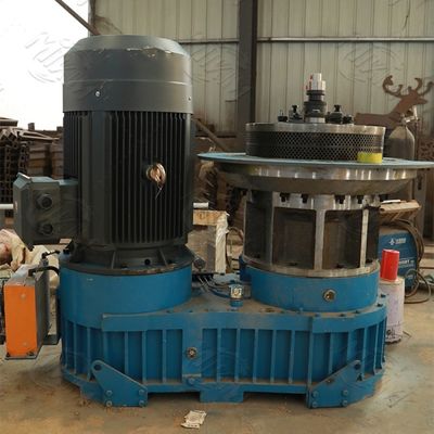 Alto densidade Hay Straw Wood Pelletizer Equipment Wearproof 50HZ