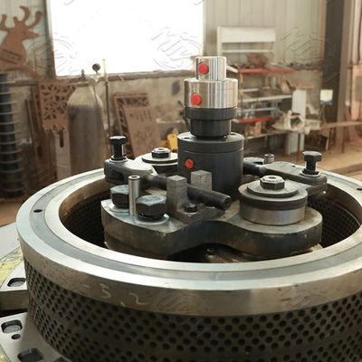 MIKIM 2.5mm morrem a escala 900kg/H de Chip Wood Pellets Machine Small