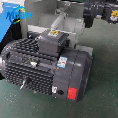 Máquina de processamento de ração para animais Aves Peixes Máquina para fabricar pellets de madeira