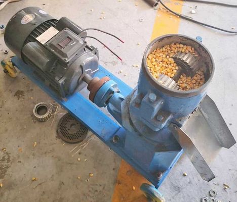 Máquina de madeira 200kg/H do moinho da pelota da biomassa da serragem