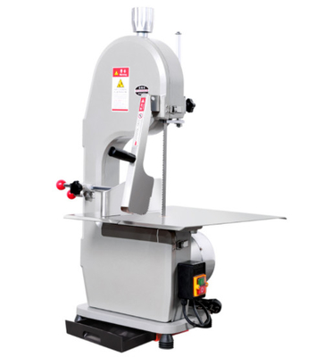 O corte da faixa da carne considerou a máquina com a roda do diâmetro 210mm
