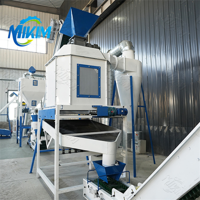 A linha de produção de grânulos de ração para patos possui tecnologia inteligente e operação simples, tornando-a adequada para explorações agrícolas e fábricas de ração de todos os tamanhos.