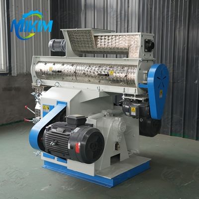 os peixes da máquina da pelota da alimentação das aves domésticas 380Volt alimentam a eficiência elevada das máquinas de processamento